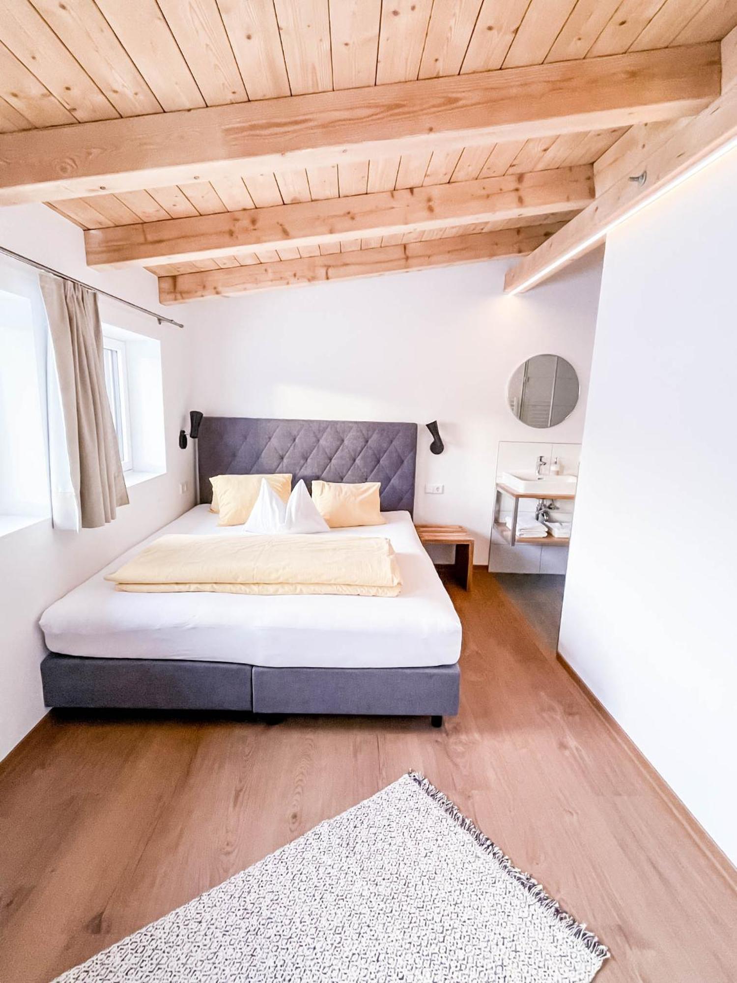 Gluexplatzl Appartements Am Wald سانكت مارتن ام تنيسي الغرفة الصورة