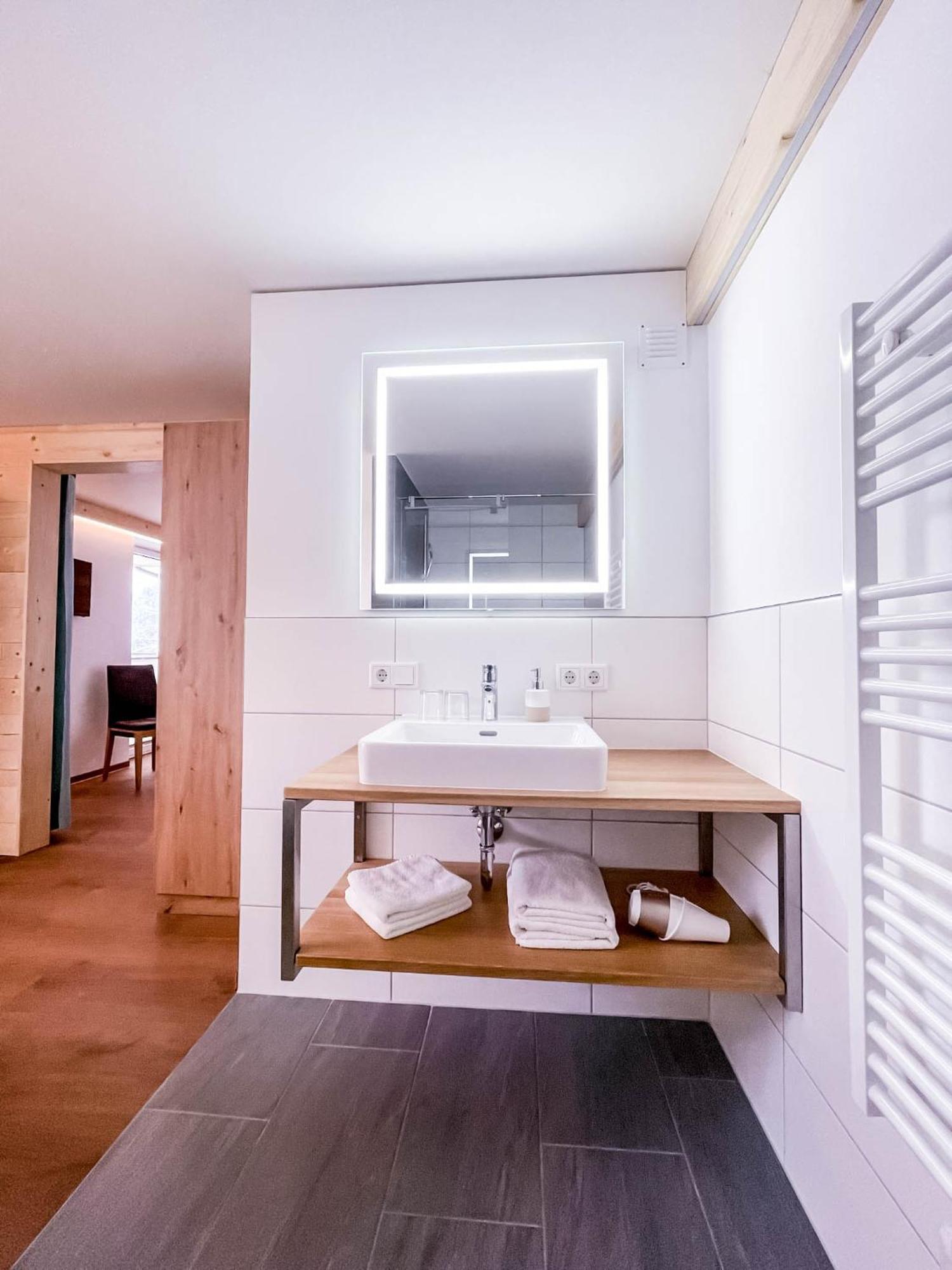 Gluexplatzl Appartements Am Wald سانكت مارتن ام تنيسي الغرفة الصورة
