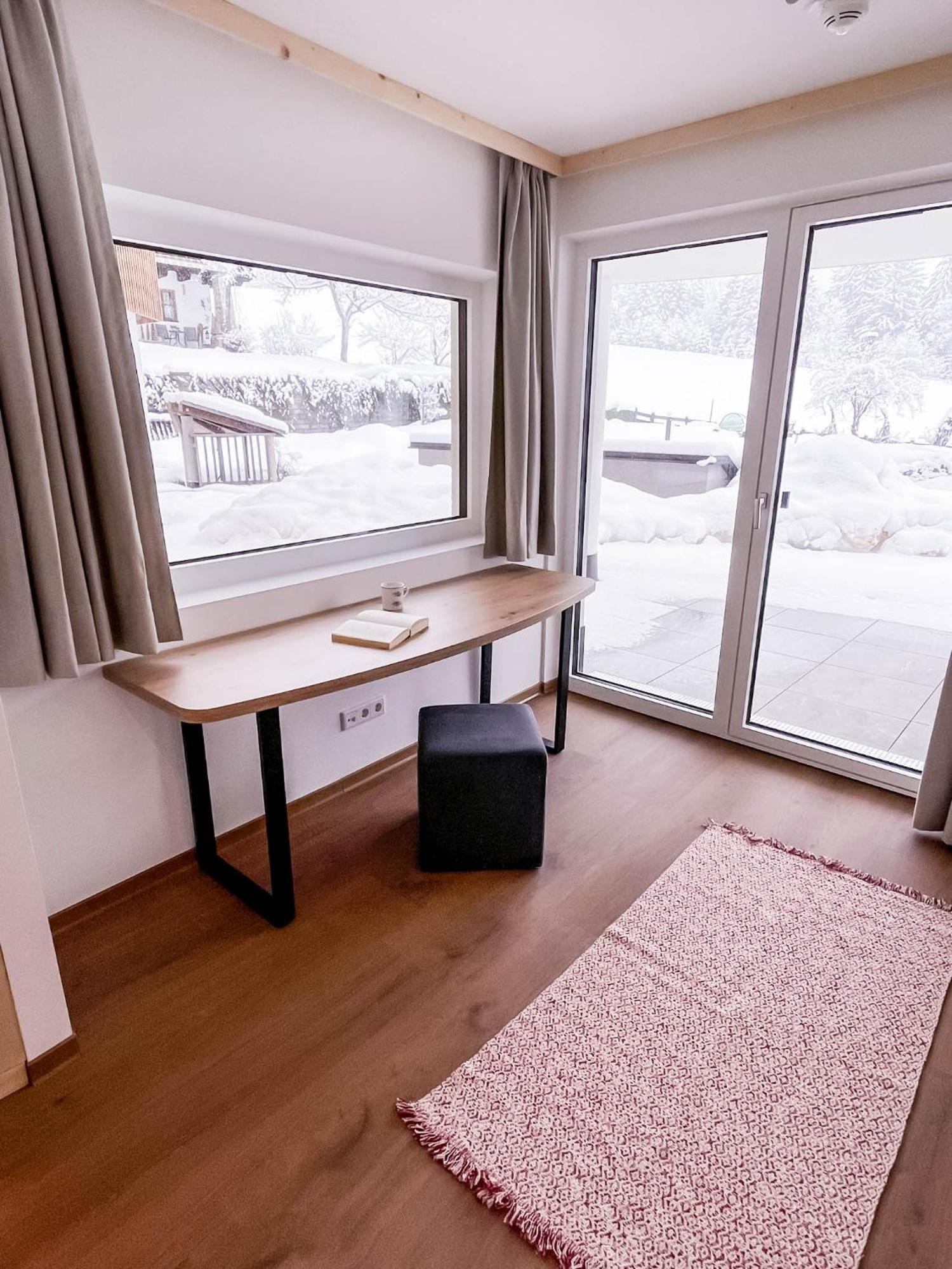 Gluexplatzl Appartements Am Wald سانكت مارتن ام تنيسي الغرفة الصورة